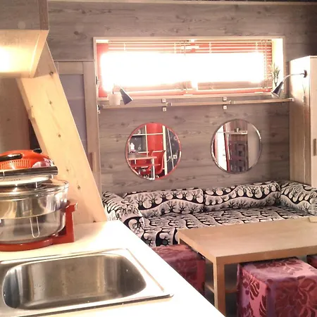 Modern & Loft By The Sea & Jacuzzi B&B 3*