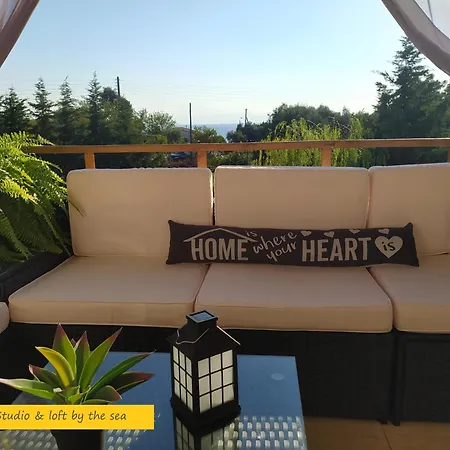 B&B Modern & Loft By The Sea & Jacuzzi Palioura