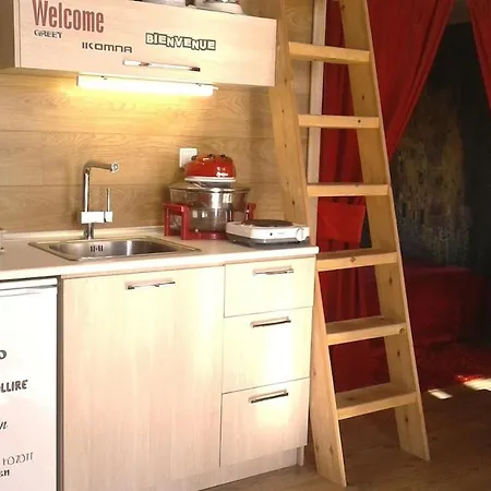 Modern & Loft By The Sea & Jacuzzi Couette-café 3*