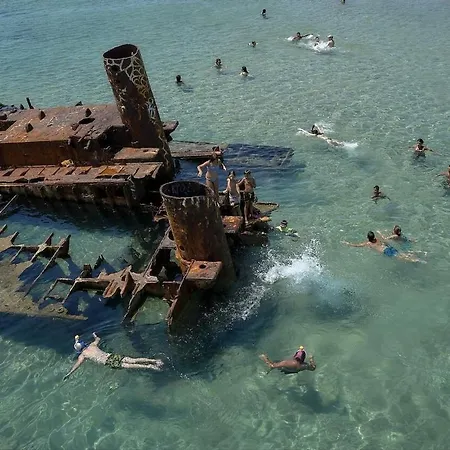 Modern & Loft By The Sea & Jacuzzi Alojamento de Acomodação e Pequeno-almoço 3*