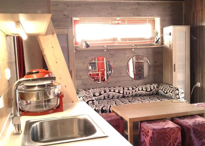 Modern & Loft By The Sea Bed and Breakfast 3*